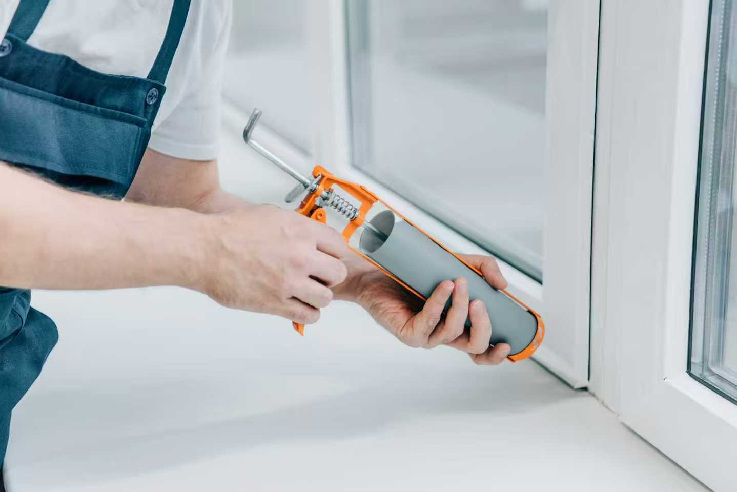 Blog công ty mới nhất về Tại sao các tính chất không phải là sáp quan trọng trong các ứng dụng chất kết dính và niêm phong hiện đại
